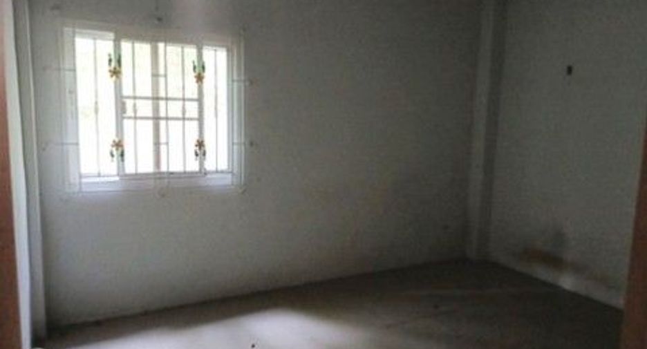 À vendre 1 chambre maison de ville à Ban Khai, Rayong