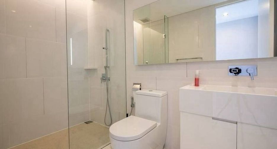 For rent そして for sale 2 ベッドルーム condo in Sathon, Bangkok