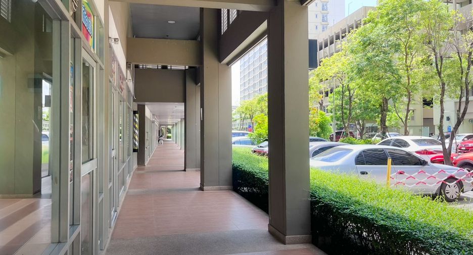 For sale 11 bedrooms condo in Khan Na Yao, Bangkok