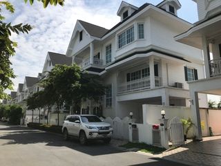À louer 4 chambres maison à Mueang Samut Prakan, Samut Prakan