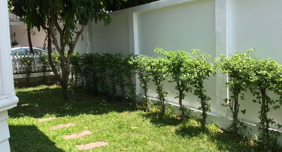 Casa en alquiler de 4 habitaciones en Mueang Samut Prakan, Samut Prakan