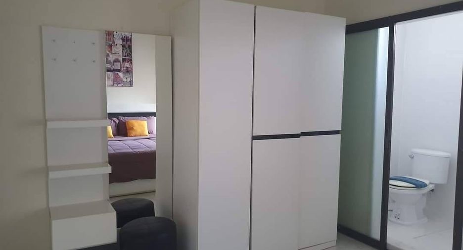 For rent 4 bedrooms townhouse in Pratumnak, Pattaya