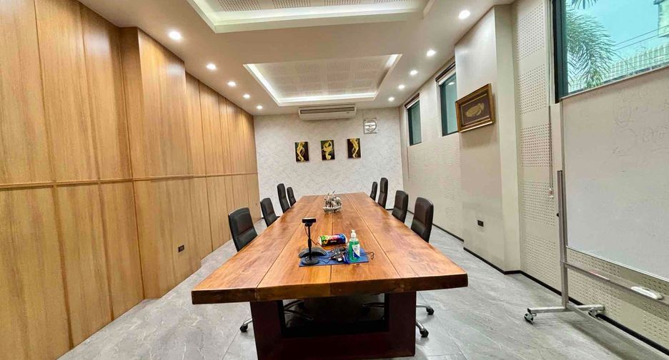 For sale and for rent 10 bedrooms office in Bang Na, Bangkok