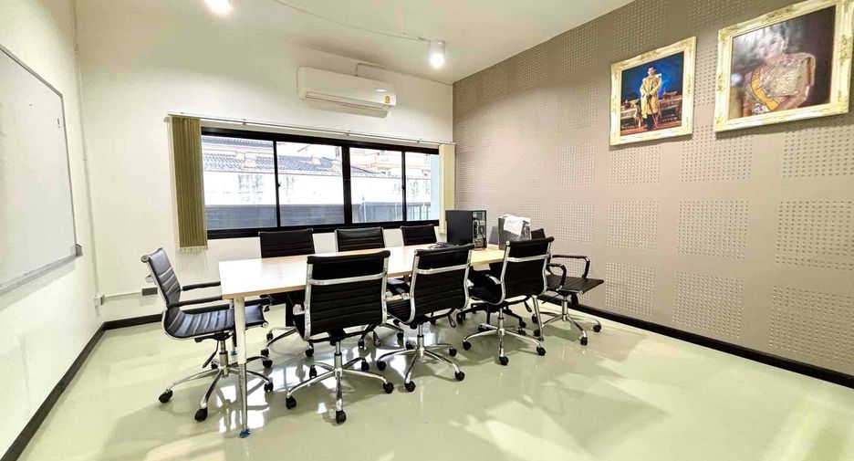 For sale and for rent 10 bedrooms office in Bang Na, Bangkok