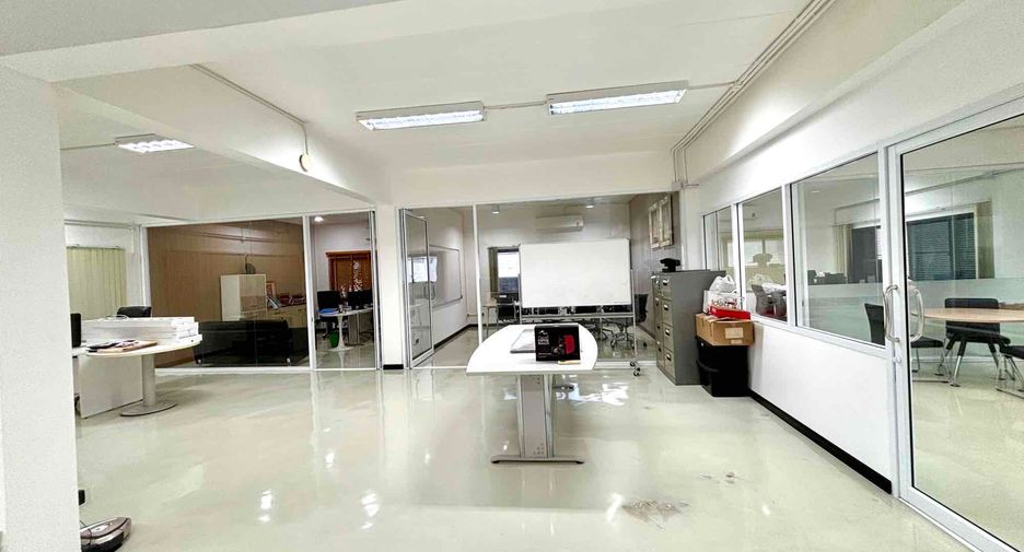 For sale and for rent 10 bedrooms office in Bang Na, Bangkok