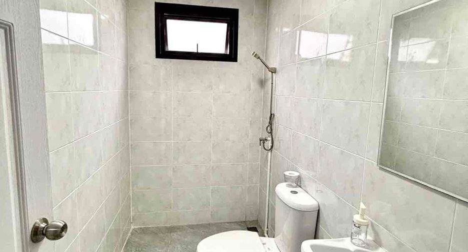 For sale and for rent 10 bedrooms office in Bang Na, Bangkok