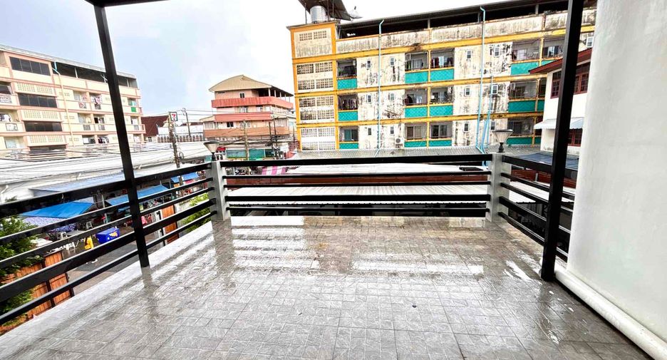 For sale and for rent 10 bedrooms office in Bang Na, Bangkok