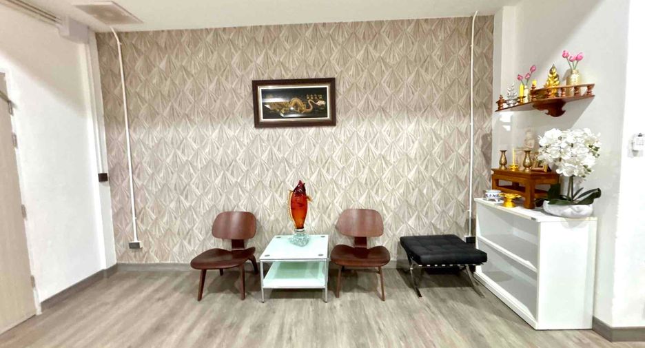 For sale and for rent 10 bedrooms office in Bang Na, Bangkok