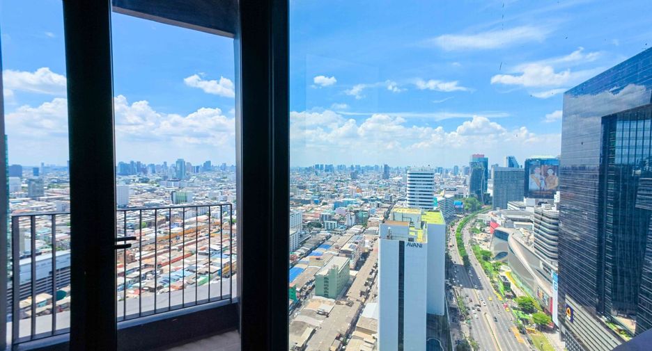À vendre 2 chambres condo à Huai Khwang, Bangkok