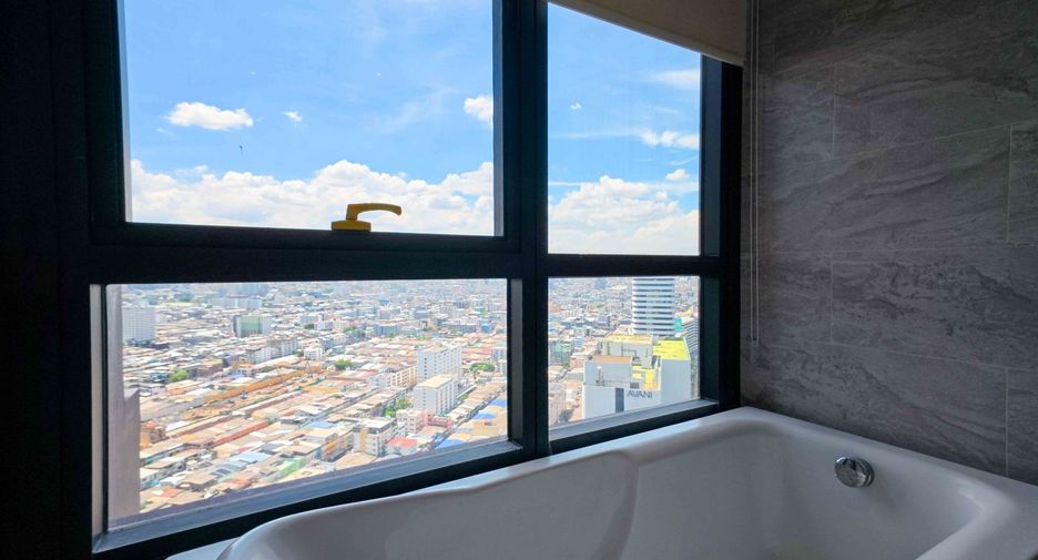 À vendre 2 chambres condo à Huai Khwang, Bangkok