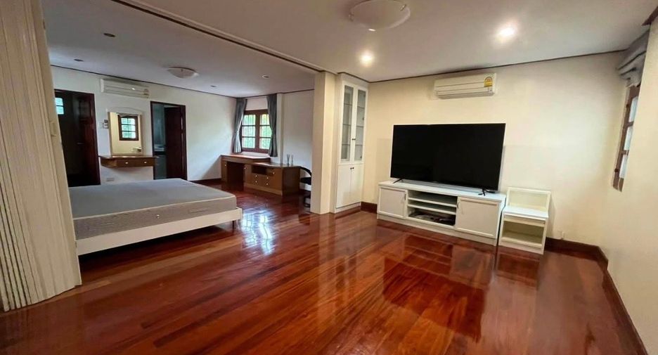 Haus zur Miete und zum Kauf mit 5 Zimmer in Suan Luang, Bangkok