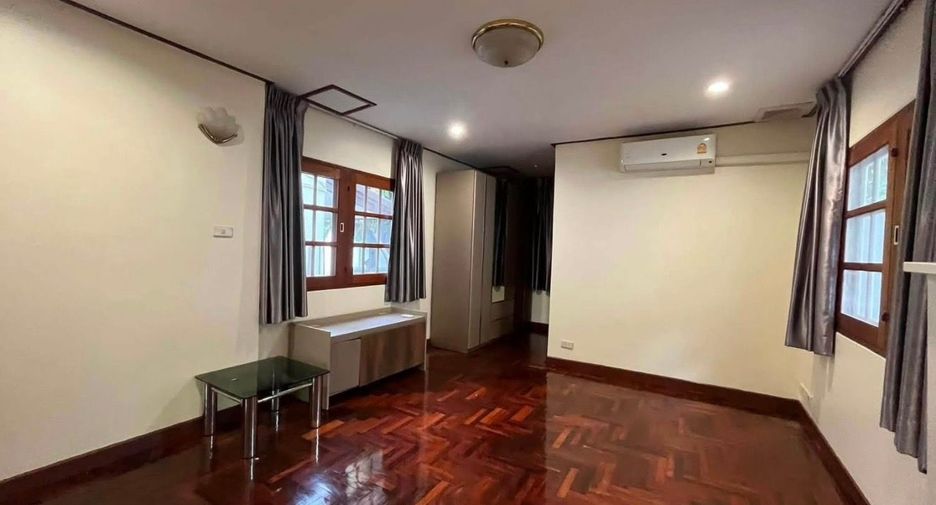 Haus zur Miete und zum Kauf mit 5 Zimmer in Suan Luang, Bangkok