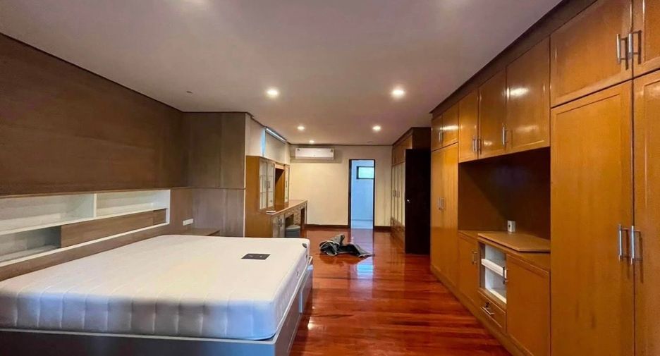 Haus zur Miete und zum Kauf mit 5 Zimmer in Suan Luang, Bangkok