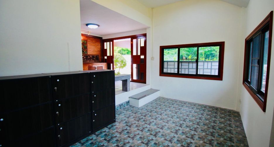 For sale 3 bedrooms house in Mueang Rayong, Rayong