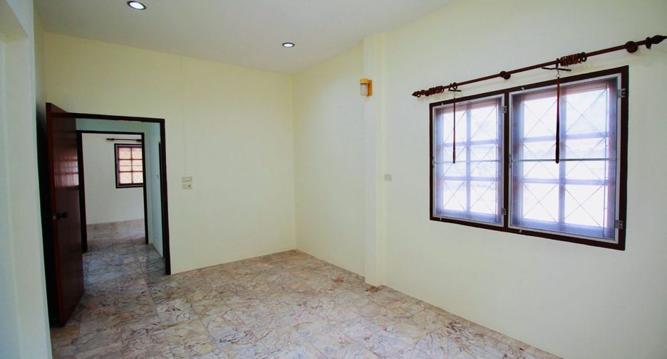For sale 3 bedrooms house in Mueang Rayong, Rayong