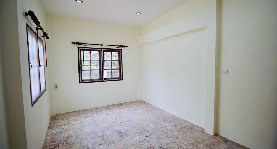 For sale 3 bedrooms house in Mueang Rayong, Rayong