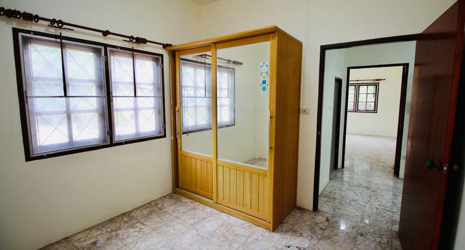 For sale 3 bedrooms house in Mueang Rayong, Rayong
