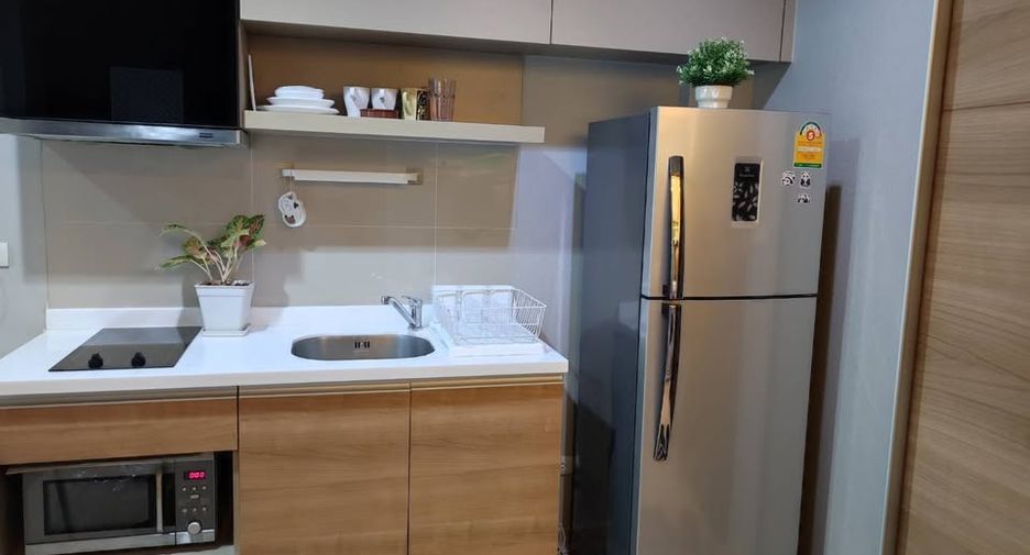 Condo en alquiler de 1 habitaciones en Phra Khanong, Bangkok