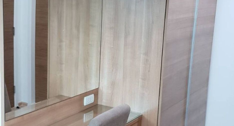 Condo en alquiler de 2 habitaciones en Phra Khanong, Bangkok