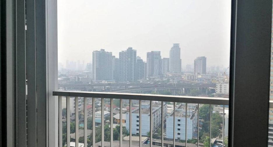 Condo en alquiler de 2 habitaciones en Phra Khanong, Bangkok