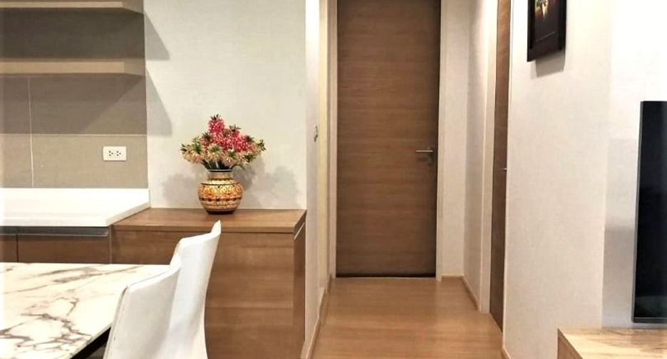 Condo en alquiler de 2 habitaciones en Phra Khanong, Bangkok