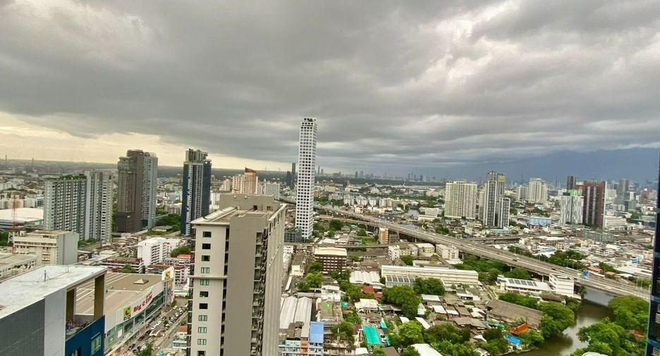 For rent 1 bed condo in Watthana, Bangkok