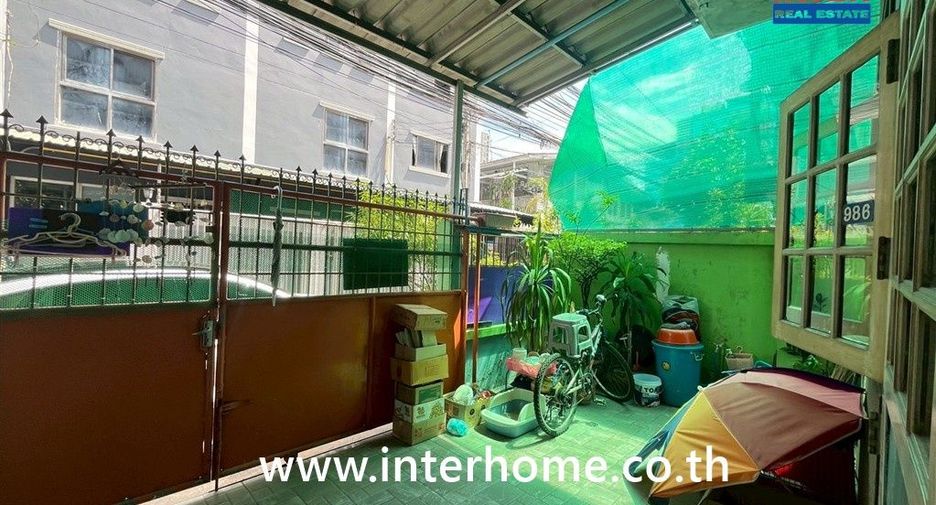 À vendre 3 chambres local commercial à Khlong San, Bangkok
