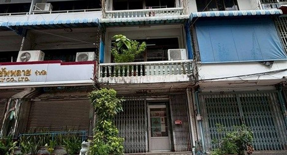 出售 2 卧室 商业空间 在 Pom Prap Sattru Phai, 曼谷