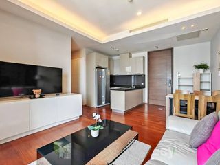 Condo en alquiler y en venta de 2 habitaciones en Watthana, Bangkok