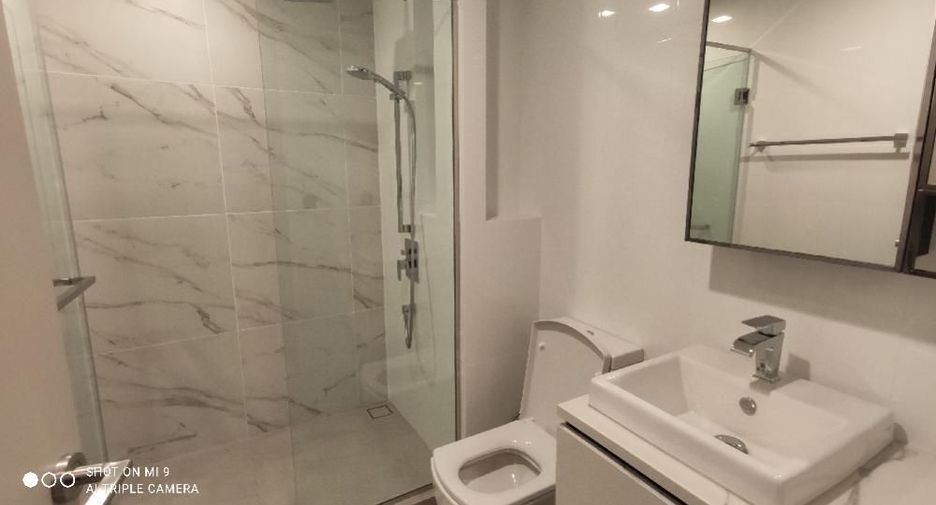 For rent 1 bed condo in Phra Khanong, Bangkok