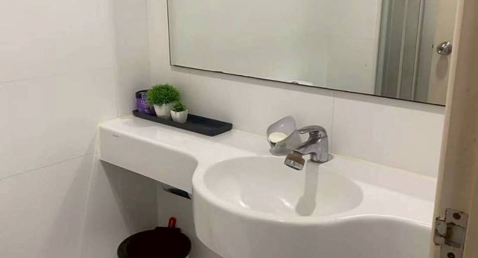 For rent and for sale 2 bedrooms condo 