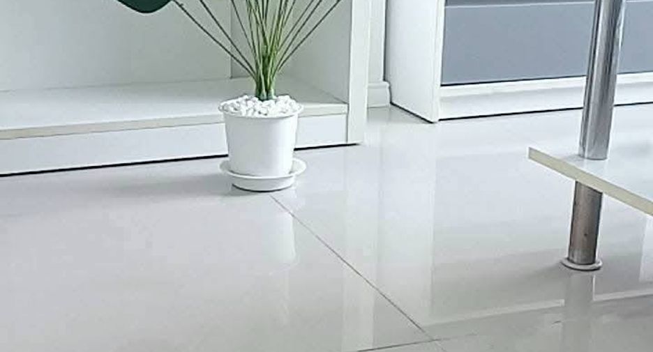 For rent and for sale 2 bedrooms condo 