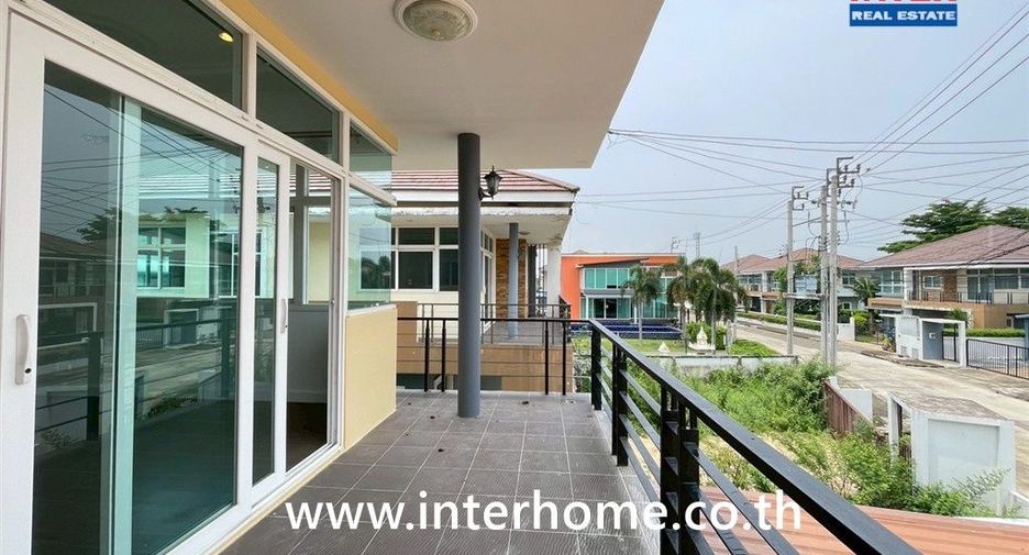 Haus zum Kauf mit 4 Zimmer in Khlong Sam Wa, Bangkok