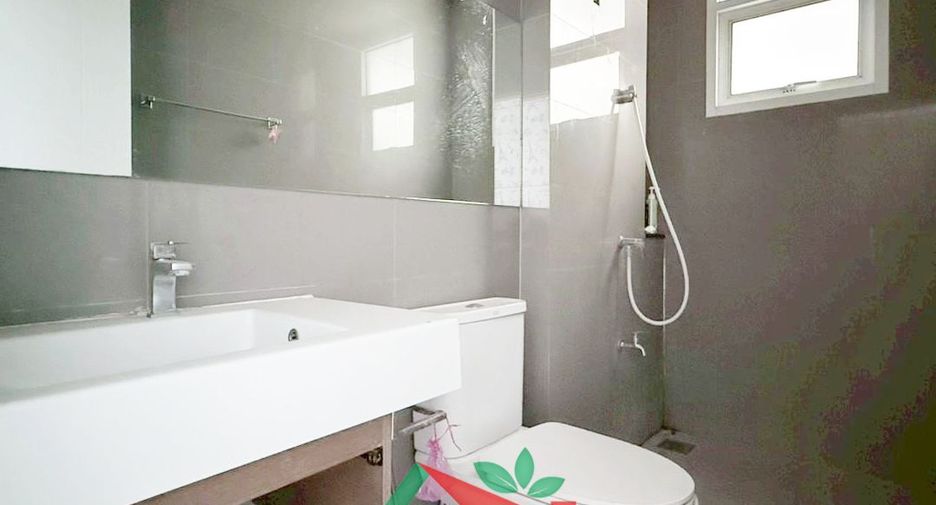 For sale 4 bedrooms house in Khlong Sam Wa, Bangkok