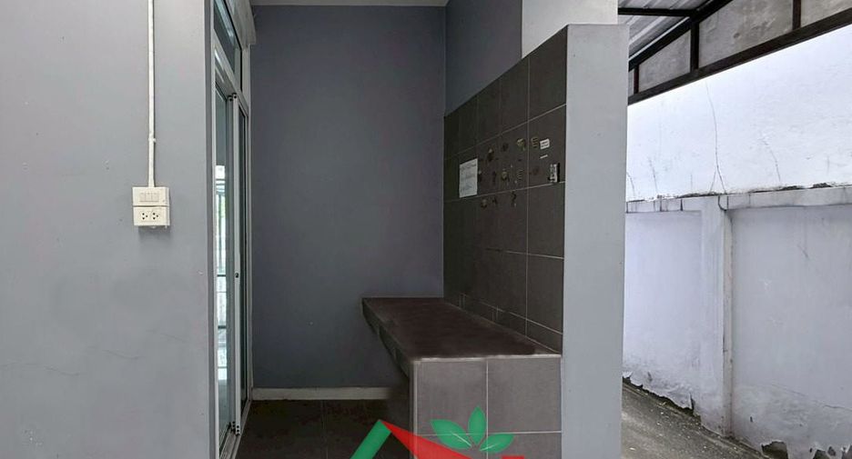For sale 4 bedrooms house in Khlong Sam Wa, Bangkok