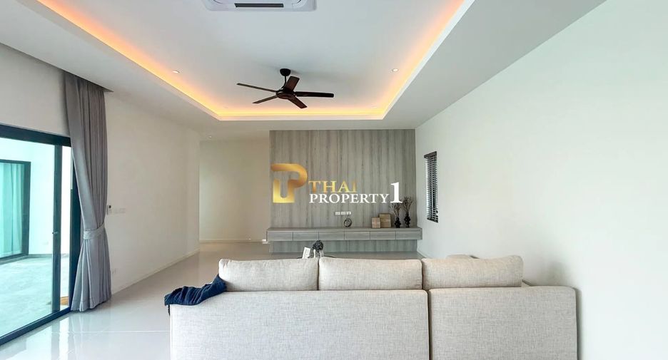 For sale 3 bedrooms villa in Hua Hin, Prachuap Khiri Khan