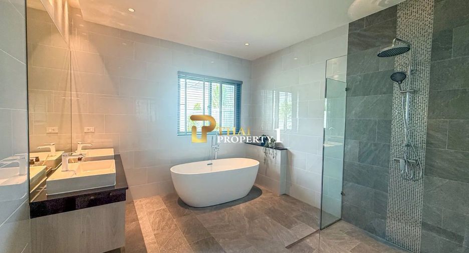 For sale 3 bedrooms villa in Hua Hin, Prachuap Khiri Khan