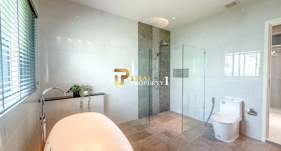 For sale 3 bedrooms villa in Hua Hin, Prachuap Khiri Khan