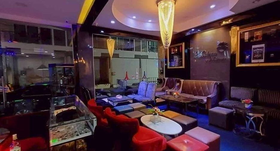 Local comercial en venta de 11 habitaciones en Bangkok Yai, Bangkok