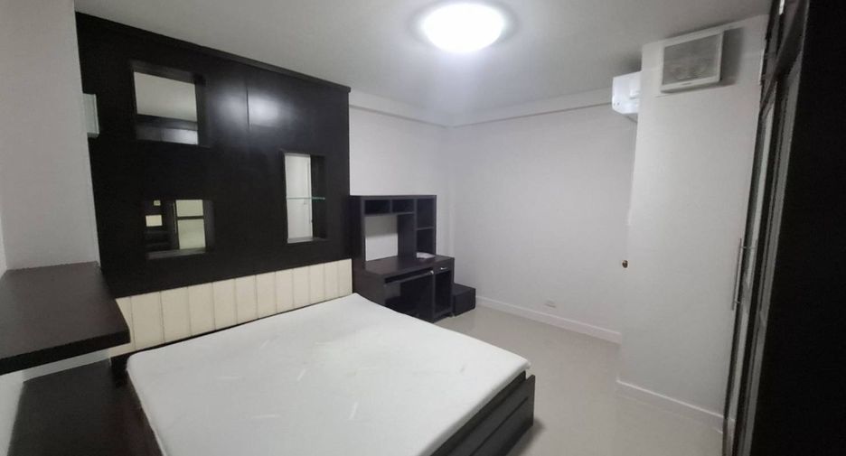 Condo en venta de 3 habitaciones en Dusit, Bangkok