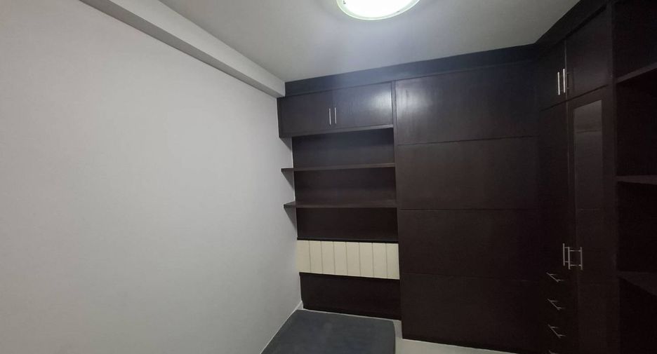 Condo en venta de 3 habitaciones en Dusit, Bangkok