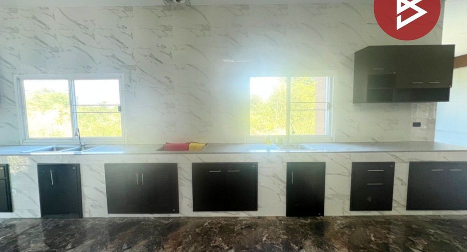 For sale 6 bedrooms house in Nong Chok, Bangkok