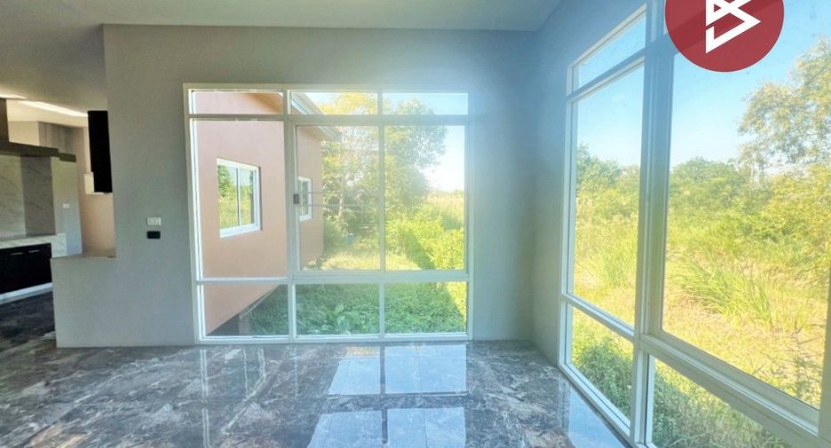 For sale 6 bedrooms house in Nong Chok, Bangkok