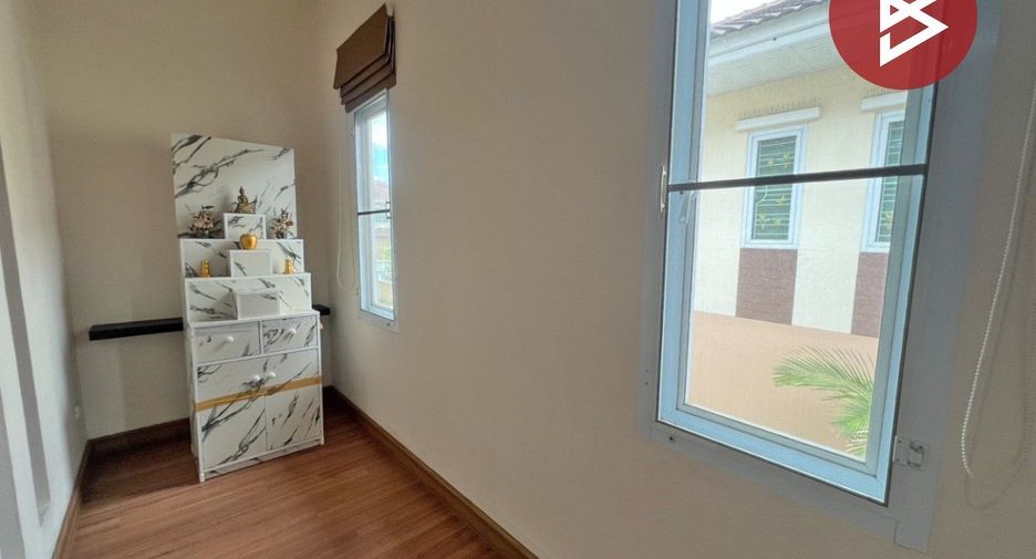 À vendre 3 chambres maison à Si Racha, Chonburi