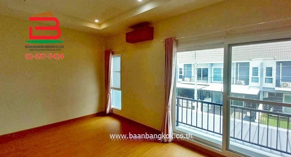 For sale 3 ベッドルーム townhouse in Lam Luk Ka, Pathum Thani
