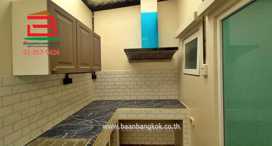 For sale 3 ベッドルーム townhouse in Lam Luk Ka, Pathum Thani