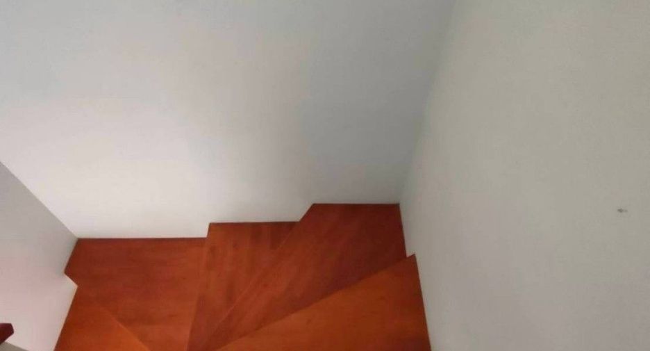 Casa adosada en alquiler y en venta de 3 habitaciones en Mueang Chachoengsao, Chachoengsao