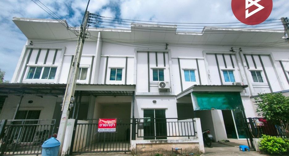 Casa adosada en alquiler y en venta de 3 habitaciones en Mueang Chachoengsao, Chachoengsao