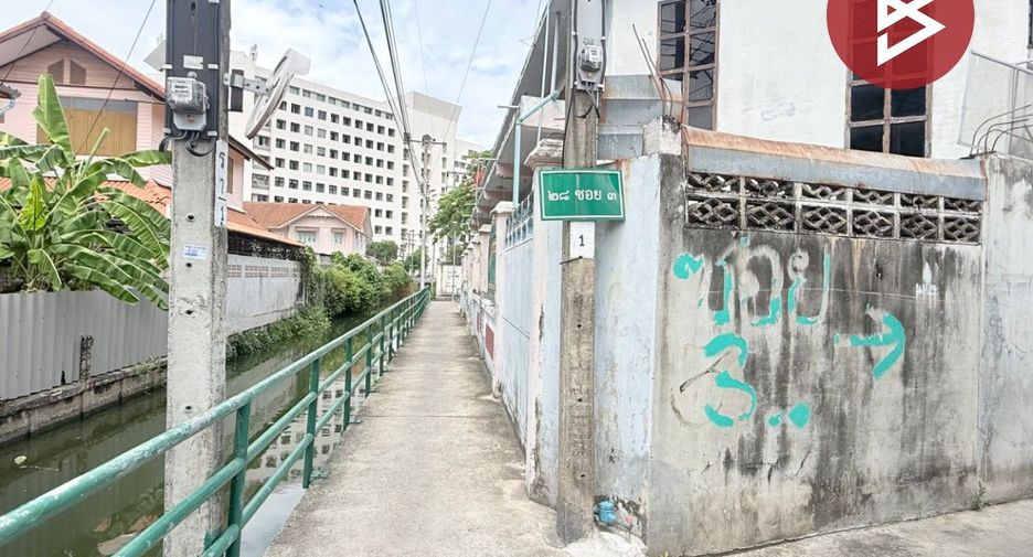 Haus zum Kauf mit 1 Zimmer in Thung Khru, Bangkok