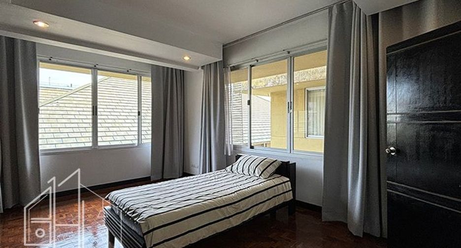 For rent 3 bedrooms condo in Watthana, Bangkok
